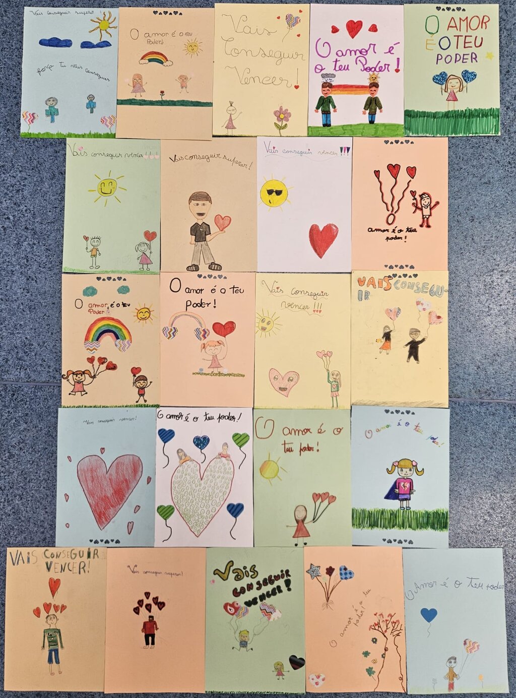 Alunos de Odivelas criam postais solidários para o IPO